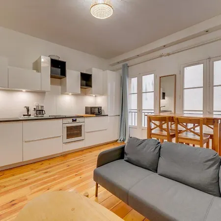 Very Flat In St Pierre District Apartament